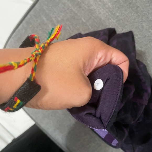 Lululemon Wunder Under Crop - Picture 5 of 5